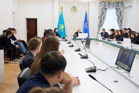 О ЧЁМ ректора спрашивал актив?