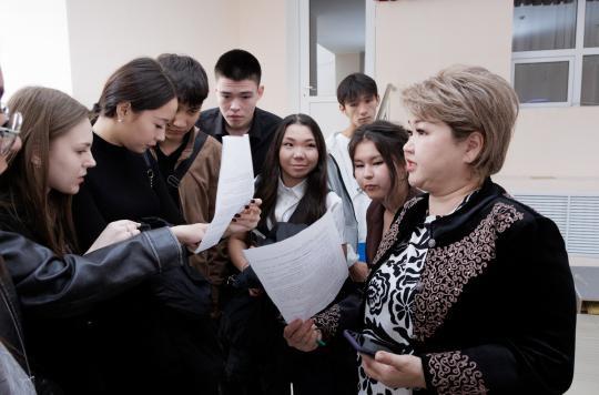 Training of 1st–2nd Year Students in “Fundamentals of Financial Literacy” under the AMANAT Party Project “Қарызсыз қоғам”