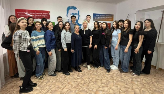 First-Year Students Learn More About Akhmet